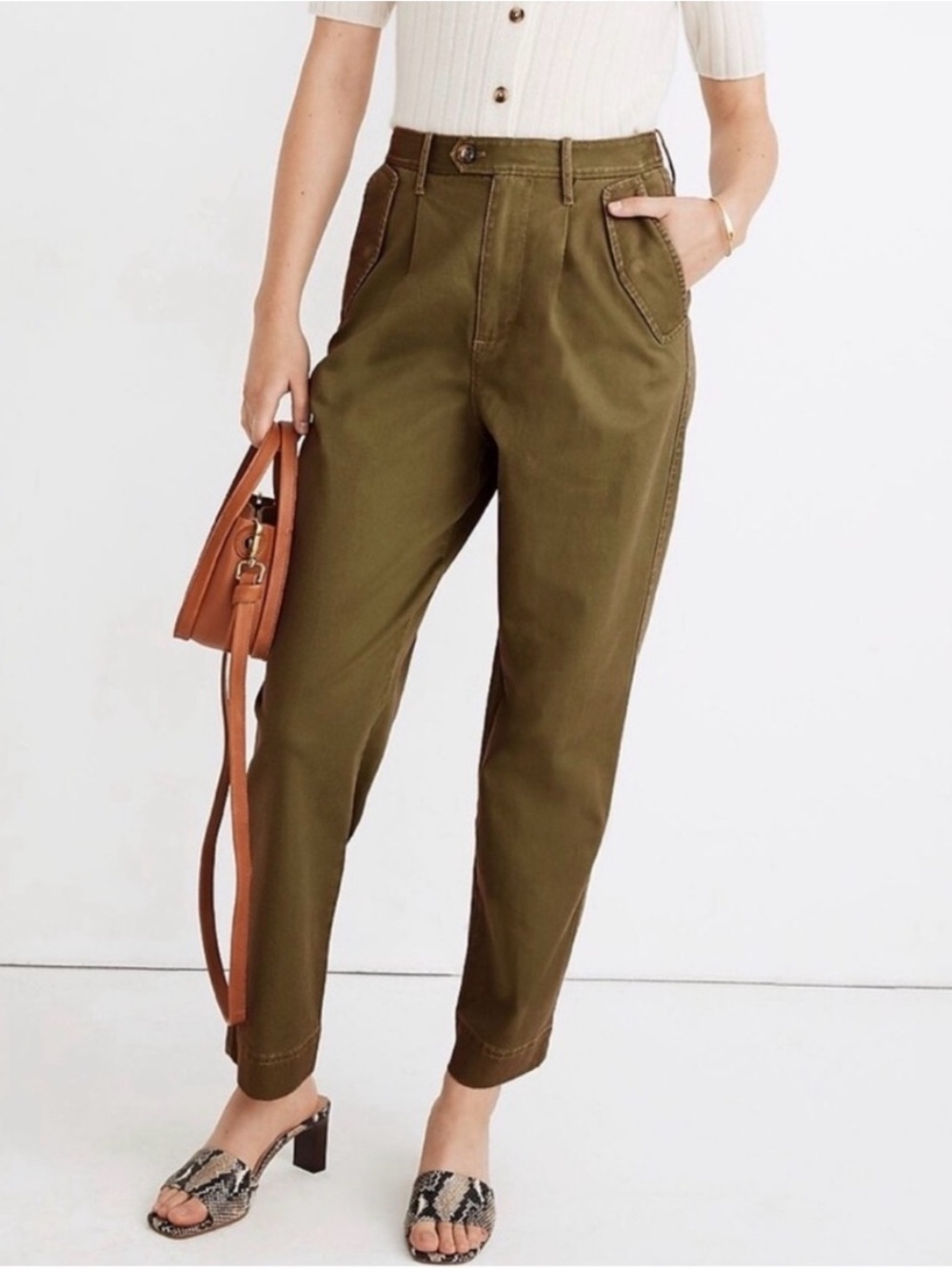 Madewell pleated tapered leg crops
